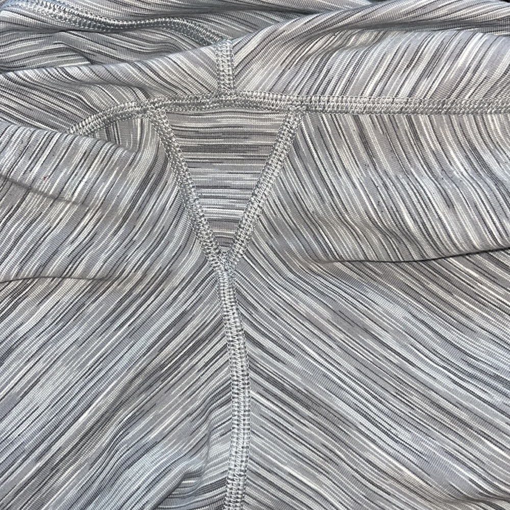 Lululemon 8 Wunder Under Hr - image 5